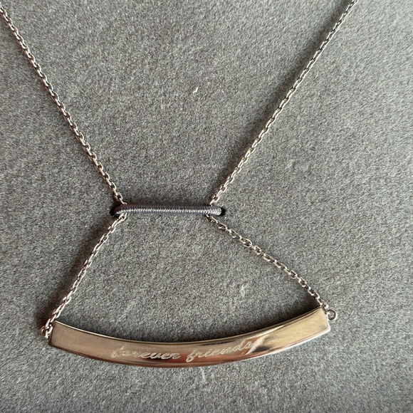 Red Envelope Forever Friends - Picture 2 of 3